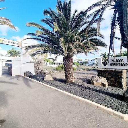 Playa Bastian First Line Of The Sea Apartment Costa Teguise Exterior photo